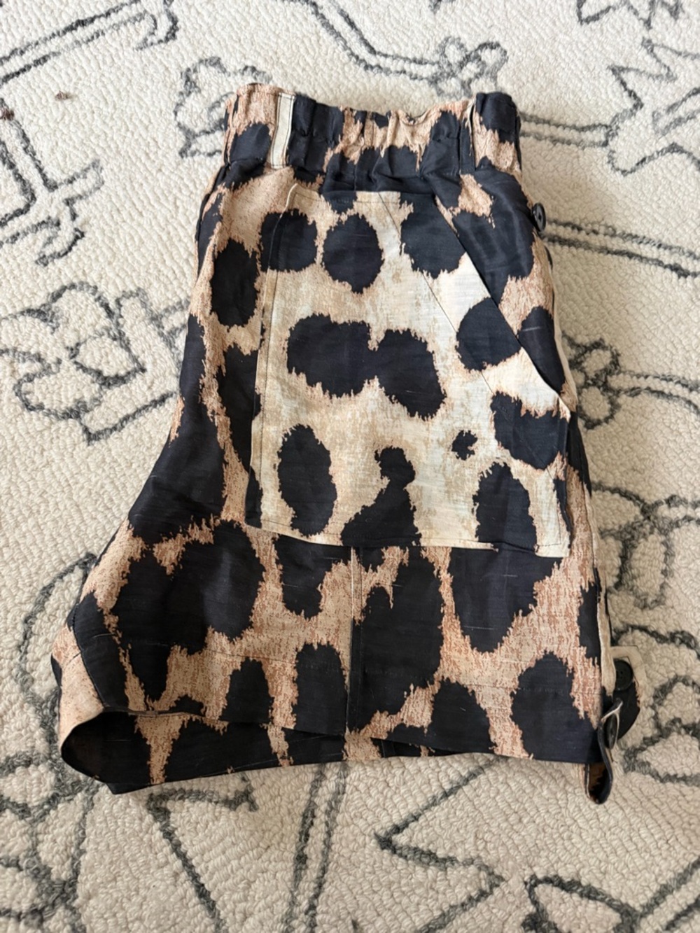 Ganni Leopard-Pattern Shorts - Black & Tan - Picture 4 of 6